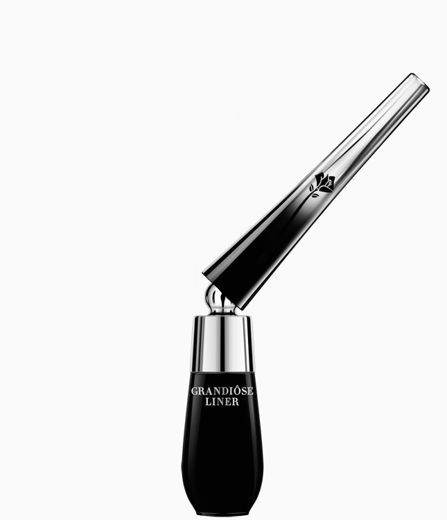 Гибкий лайнер Lancôme Grandiôse Liner видео урок макияжа глаз от Эльзы Элдридж | Vogue