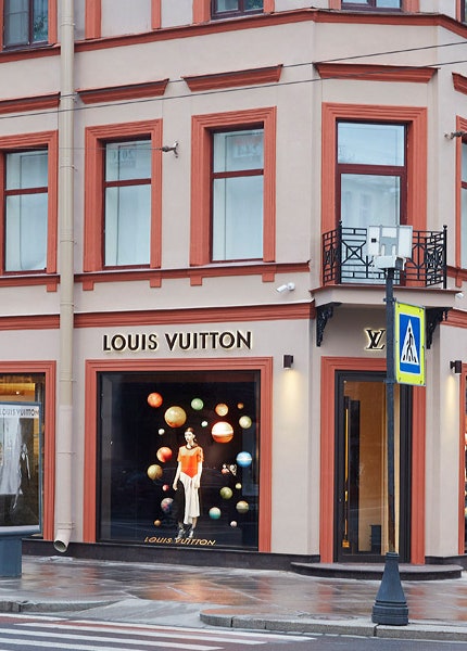 Новый магазин Louis Vuitton в СанктПетербурге на Невском проспекте | Vogue