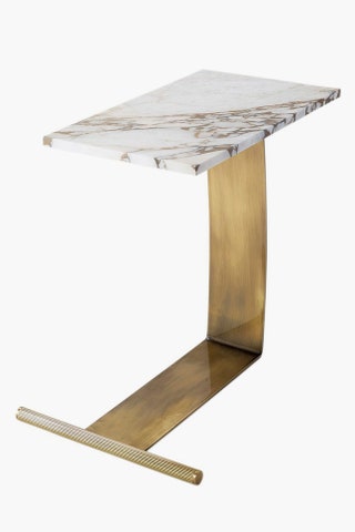 Столик с мраморной столешницей Marioni 188044 руб. luisaviaroma.com.