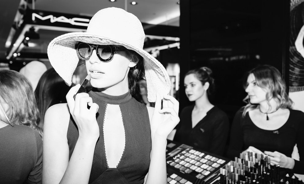 FNO 2016 в ЦУМе фото Ирины Шейк Ясмины Муратович и других гостей модной ночи | Vogue