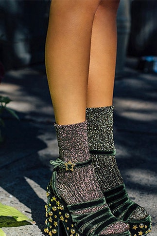 Коллекция обуви от Леандры Медин для NetaPorter MR by Man Repeller | Vogue