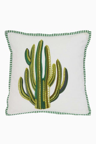 Наволочка Housse de coussin €76 yvesdelorme.com.