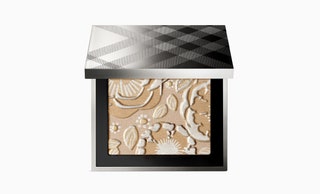 Мерцающая пудра для лица и глаз Runway Palette Illuminating Powder Face  Eyes.