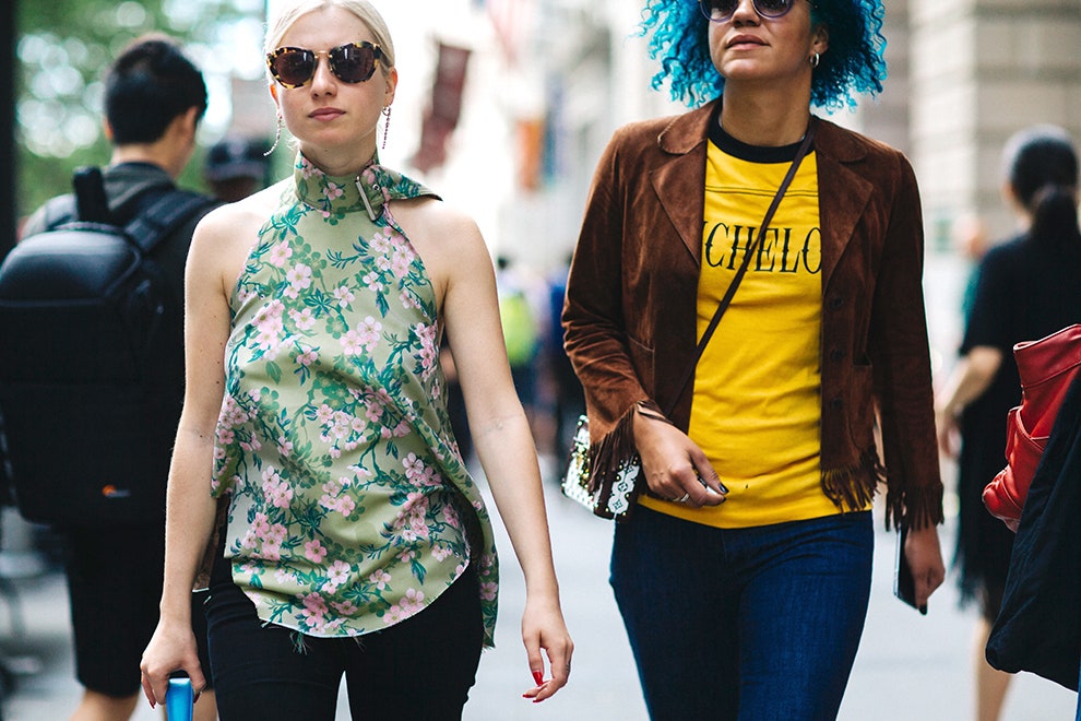 Неделя моды в НьюЙорке летние образы на стритстайлфото | Vogue