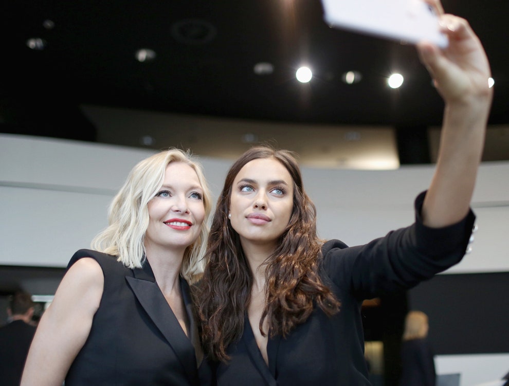 Старт Vogue Fashion's Night Out в центре MercedesBenz фото Ирины Шейк и Виктории Давыдовой | Vogue