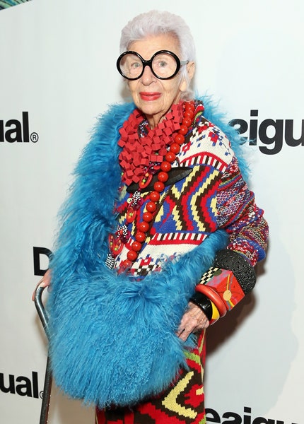 Эмодзи Айрис Апфель к 95летнему юбилею модницы | Vogue