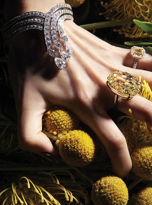 Украшения с желтыми бриллиантами из коллекций Cartier Chaumet Chopard Harry Winston | Vogue
