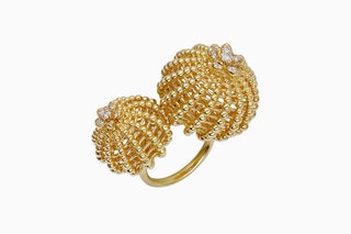 Кольцо из желтого золота с бриллиантами.