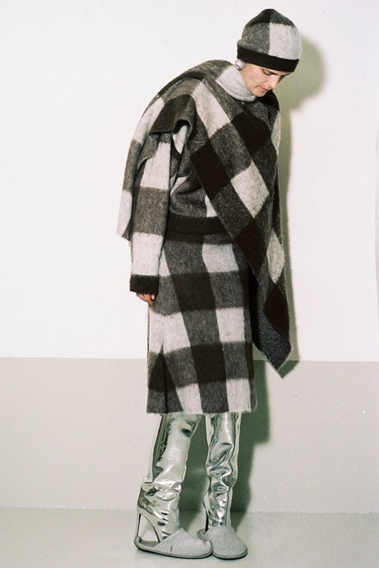 Модная одежда в клетку из коллекций prefall артан мадрас арджайл «гусиная лапка» | Vogue