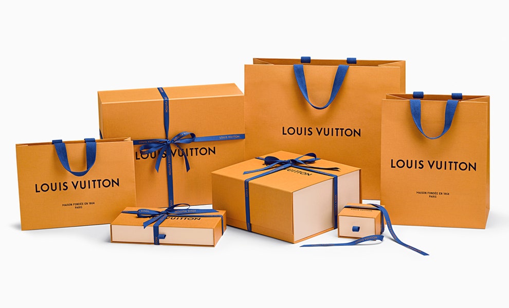 Резиновые сапоги Louis Vuitton из глянцевого каучука синего цвета | Vogue