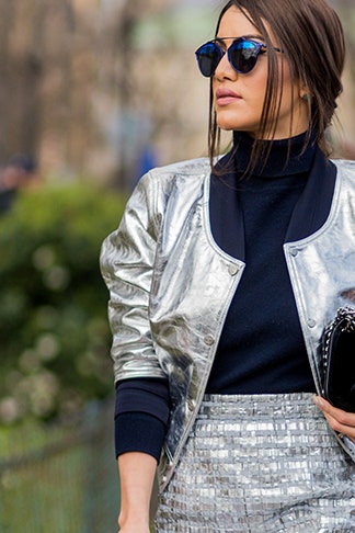 Одежда цвета металлик металлизированные аксессуары и обувь тренд весеннего сезона | Vogue