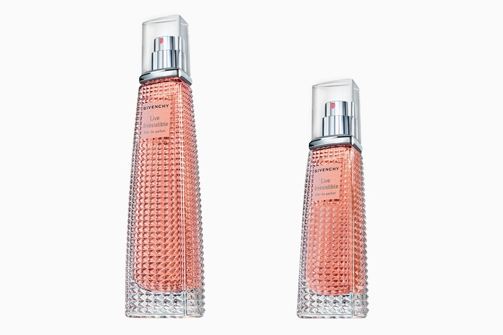 Аманда Сейфрид для Givenchy фото из рекламы аромата Live Irrsistible