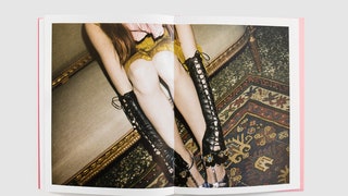 За кулисами съемок Gucci книга Epiphany с фото Ари Маркопулоса | Vogue