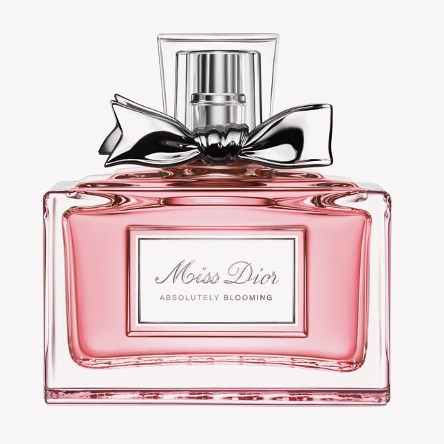 Miss Dior Absolutely Blooming аромат с нотами малины граната смородины и белого мускуса | Vogue