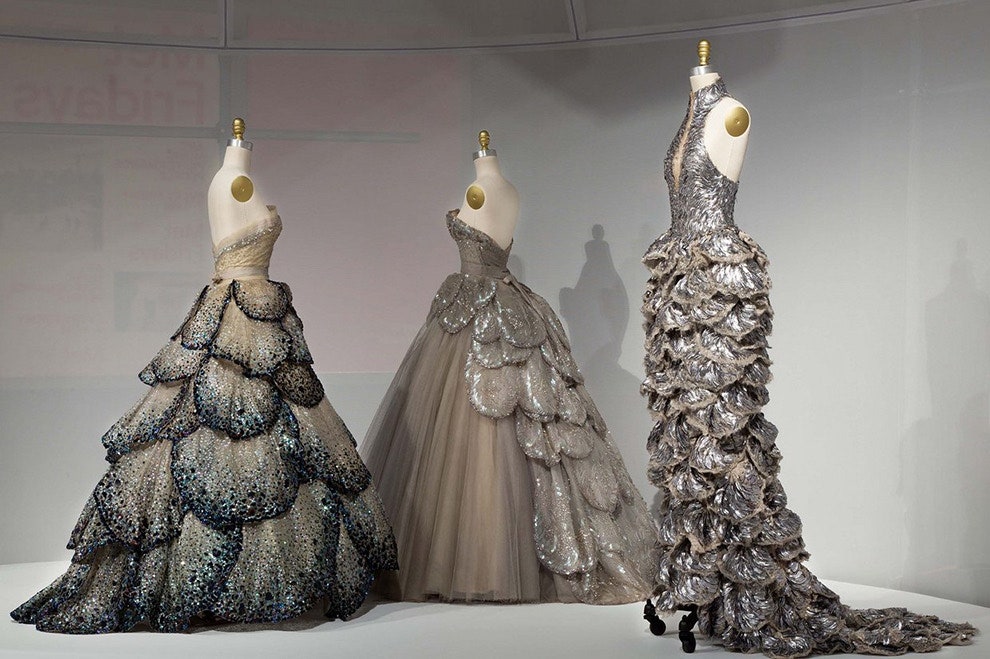 Выставка Manus x Machina в музее Metropolitan посвященная связи моды и технологий | Vogue