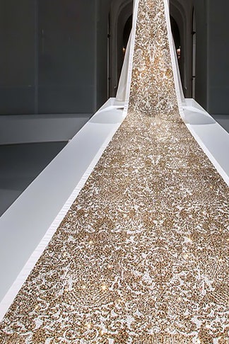 Выставка Manus x Machina в музее Metropolitan посвященная связи моды и технологий | Vogue