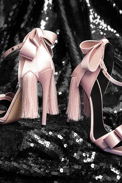 Коллекция Carousel от Aleksander Siradekian летние туфли босоножки шлепки и бабуши | Vogue