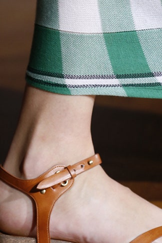 Модные сандалии на платформе от Chanel Marni Dries Van Noten Chlo Gucci Burberry Lanvin | Vogue
