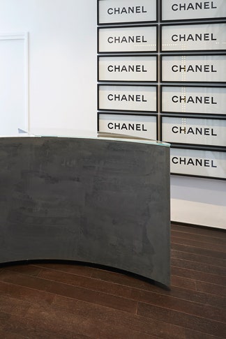 Сезонный бутик Chanel снова открылся на вилле La Mistrale в СенТропе | Vogue