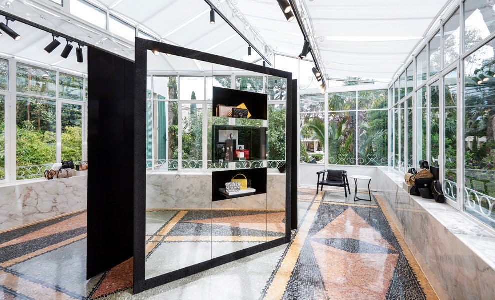 Сезонный бутик Chanel снова открылся на вилле La Mistrale в СенТропе | Vogue