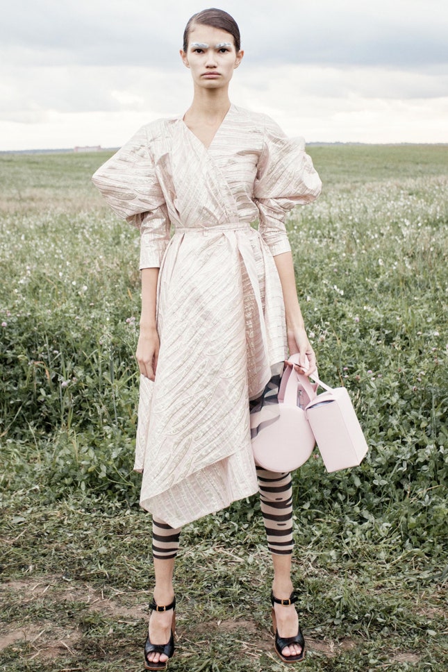 Как выбрать платье для выпускного советы эксперта моды Эвелины Хромченко | Vogue