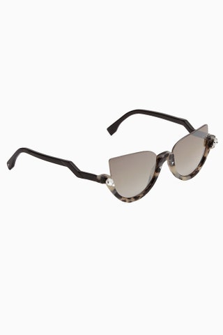 Fendi euro350 магазины Fendi.