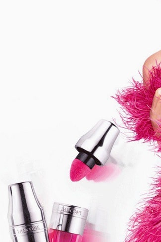 Juicy Shaker от Lancôme двухфазный блеск для губ с кушоном | Vogue