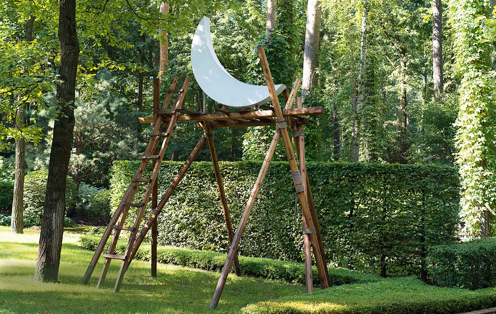 Сад Марины Лебедевой парк с оленями и современной уличной скульптурой | Vogue