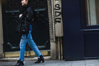 Неделя моды в Лондоне джинсы Vetements.