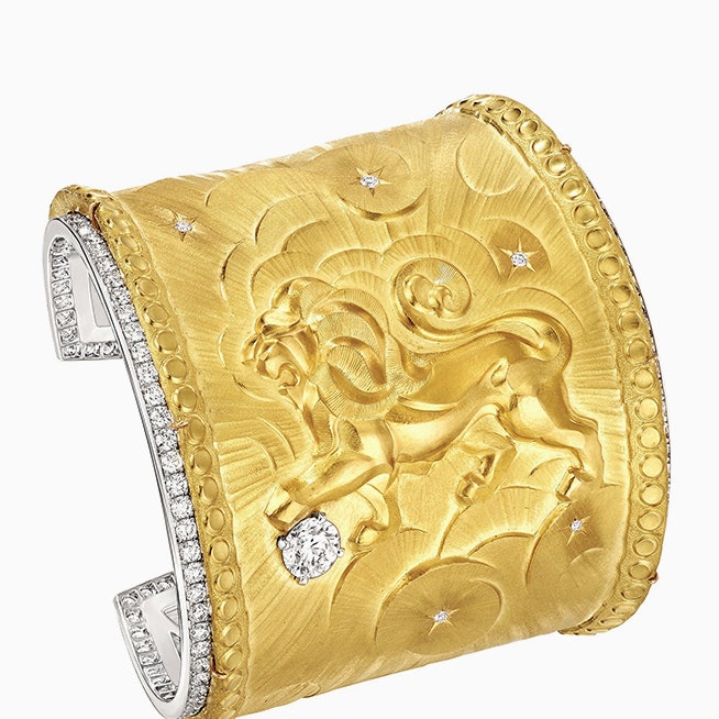 Новинки Chanel Lion: резное золото, жемчуг и бриллианты чистой воды