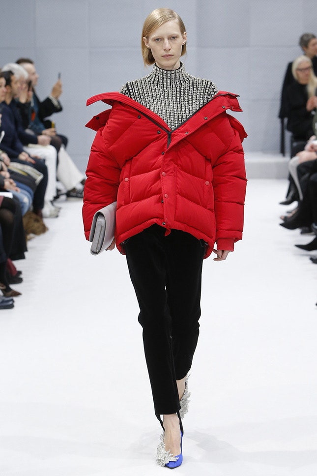 Balenciaga впервые покажут линию мужской одежды на подиуме 22 июня в Париже | Vogue