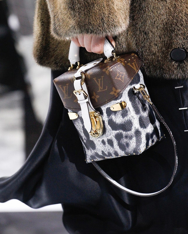 160 лучших сумок Недели моды в Париже