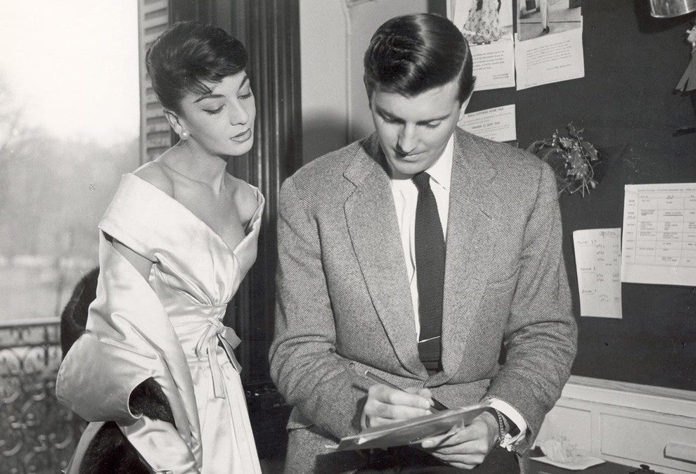 Премьера фильма о жизни Юбера де Живанши Hubert de Givenchy A Life in Haute Couture | Vogue