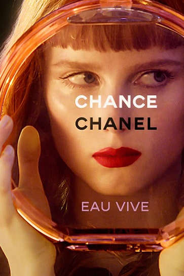Chanel Chance Eau Vive парфюмированная вуаль для волос в матовом круглом флаконе | Vogue