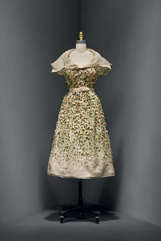 Платье Christian Dior Couture весналето 1952. Фото The Metropolitan Museum of Art.