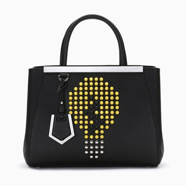 Блестящая новогодняя идея Fendi
