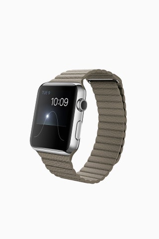 Apple Watch Silver 60990 рублей ЦУМ.