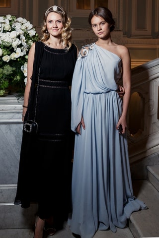 Екатерина Мухина в Chanel с дочкой Машей в Yanina Couture.
