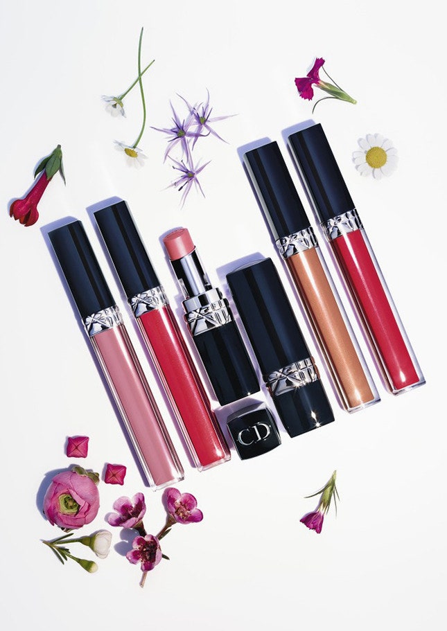 Цветочные бутоны в коллекции макияжа Dior Glowing Gardens