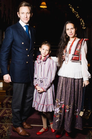 Чарльз и Ольга Томпсон с дочерью.