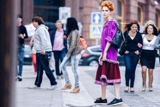 Муся Тотибадзе. Шерстяное платье Yves Saint Laurent и рюкзак Chanel.
