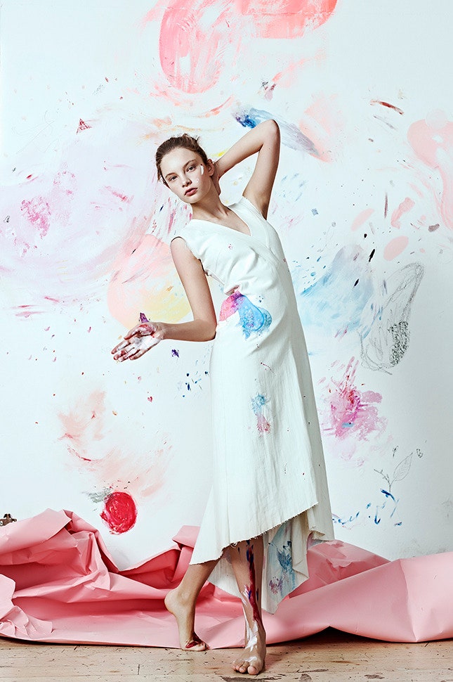 Оля Глаголева и Лиза Смирнова создали коллекцию домашней одежды для художницы