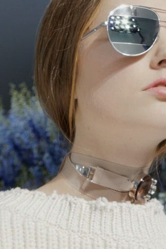 Dior переосмысливает классическую форму солнцезащитных «авиаторов»