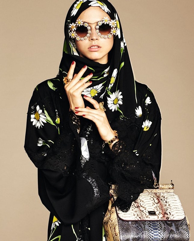 Dolce  Gabbana шьют абайи и хиджабы