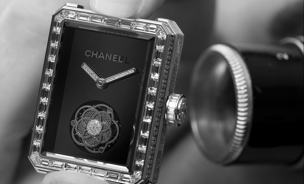 Новинки Chanel Première Tourbillon Volant