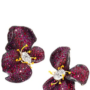 Цветы и лепестки: рубиновые украшения Cindy Chao
