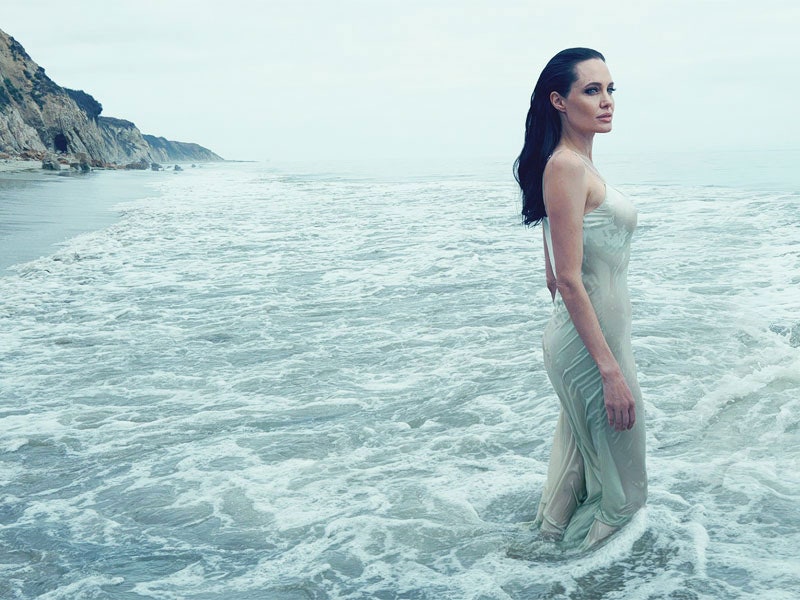 25 вещей героини Анджелины Джоли из фильма «Лазурный берег»