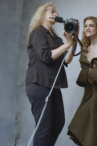 Для календаря Pirelli Энни Лейбовиц снимет 13 женщин меняющих общество к лучшему | Vogue