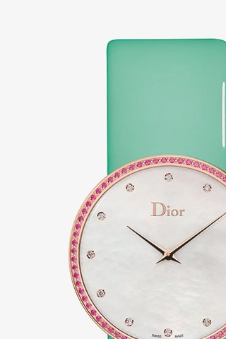 Кричащеяркие цвета в новинках линии часов La D de Dior