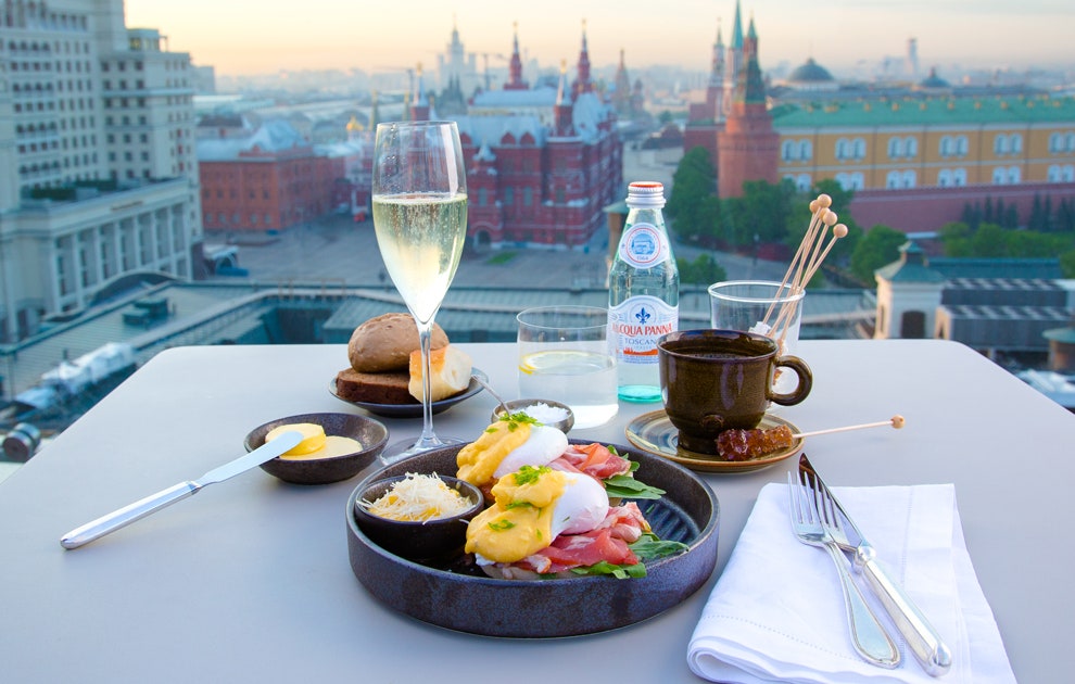 Кремлевские завтраки на летней террасе O2 Lounge